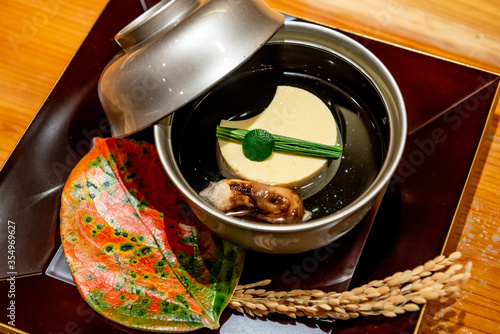松茸のお吸い物　日本食のイメージ