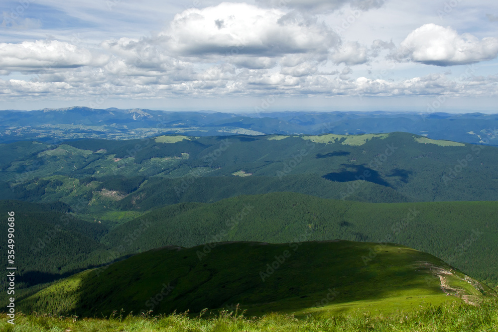 Naklejka premium Goverla summer view, Carpathian mountains climbing, Ukraine