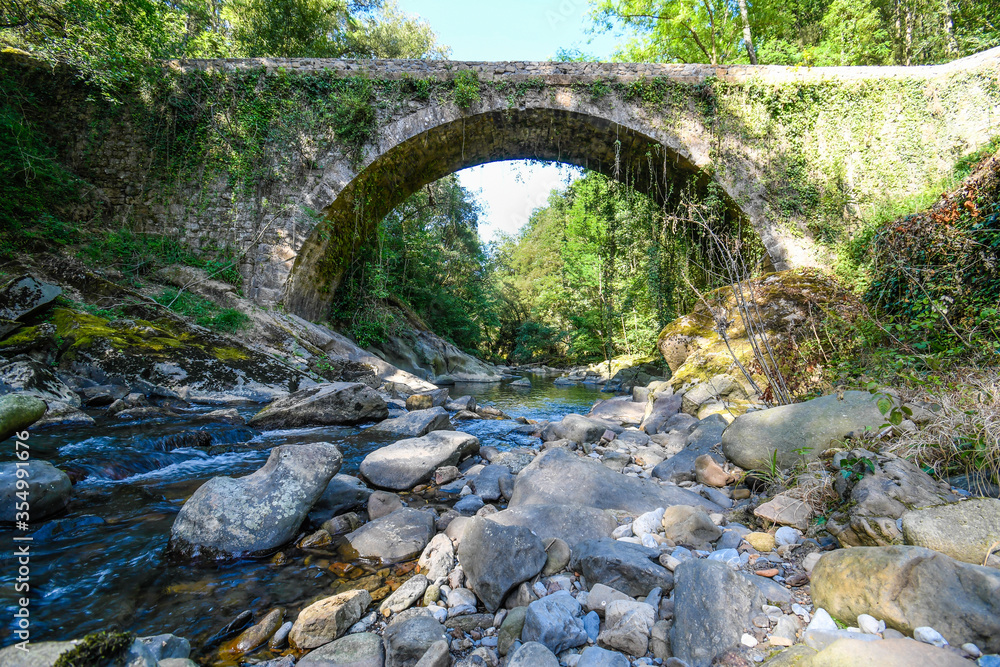 La Olla Bridge over the Barbadún River La Olla Bridge over the Barbadún River