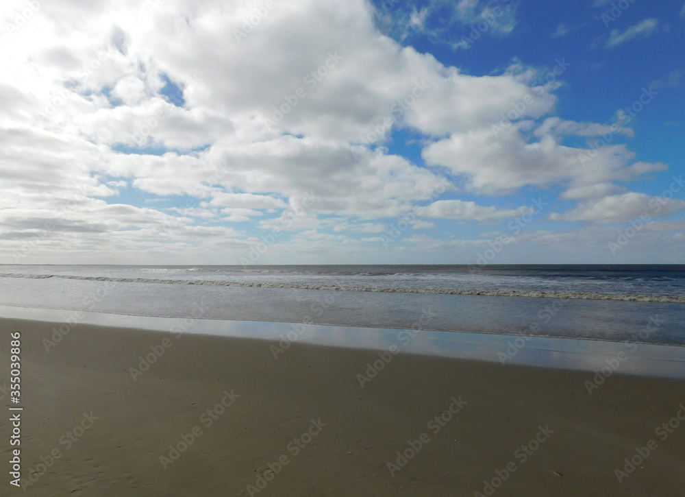 Obraz premium beach and clouds