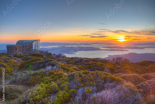 Картината върху платно Sunrise view of Pinnacle shelter at Mount Wellington in Hobart, Australia