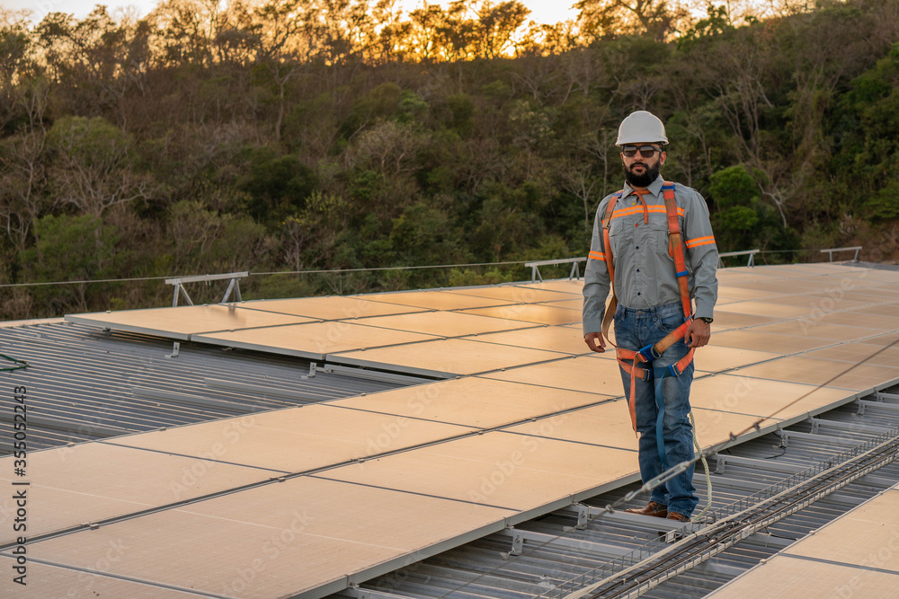 Revisión de paneles solares