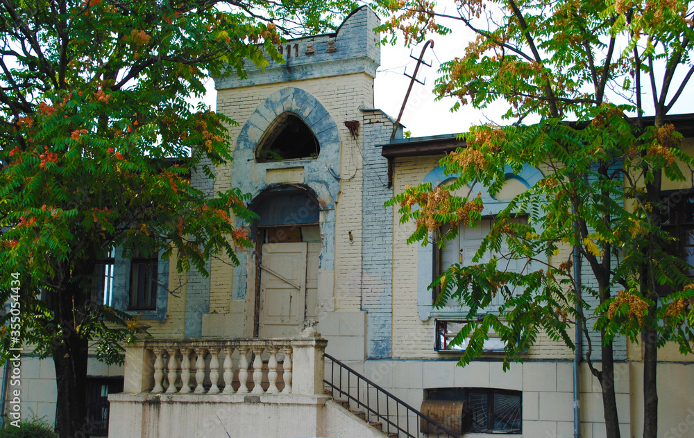 Old Building 