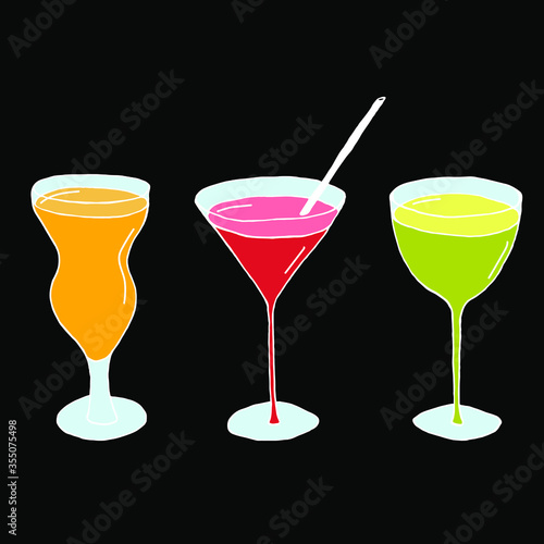 hand-drawing the glass with cocktail, vector