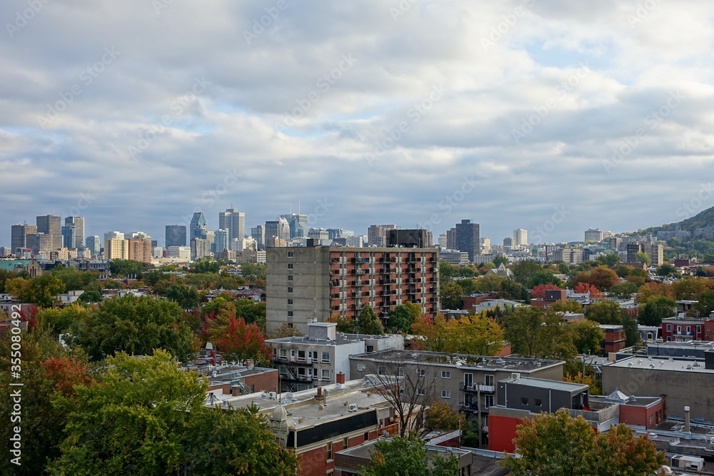 Obraz premium Plateau district of Montreal from 10th floor looking towards Down Town