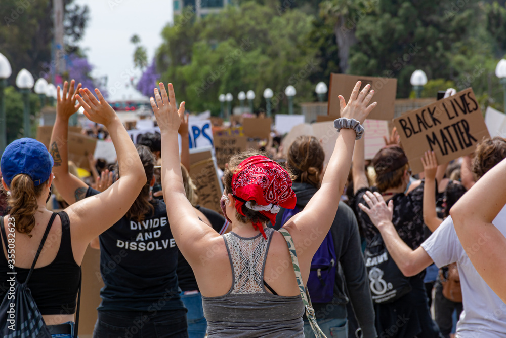 San Diego, California. June 1st, 2020. San Diego City College Students organized a pacific protest for justice for murder in Minneapolis on May 25, 2020. - obrazy, fototapety, plakaty 
