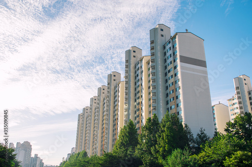 The exterior of an apartment building in Korea