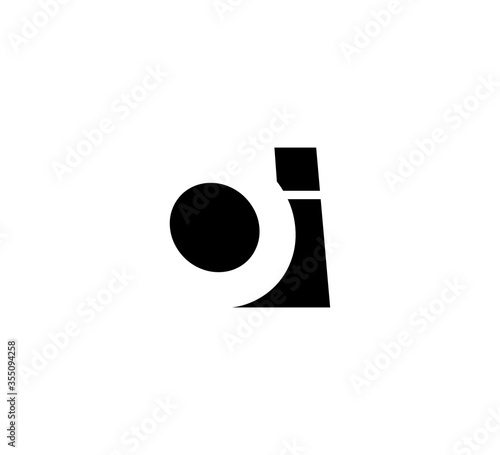 Initial letters Logo black positive/negative space OI