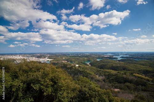 三重県志摩市横山展望台から見た伊勢志摩国立公園の風景 © zheng qiang