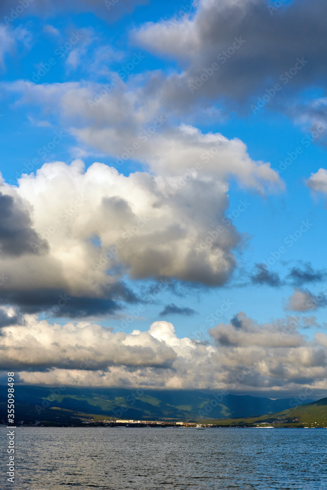 Obraz premium clouds over the sea