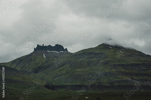 Montagne atypique Islande