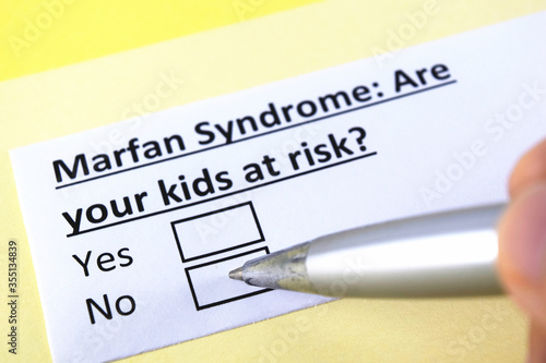 One person is answering question about marfan syndrome.