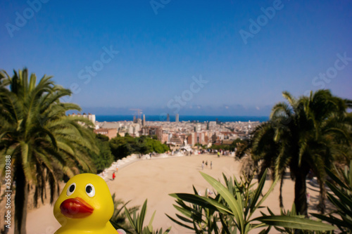 Rubber duck around the world, Rubberduck at the Park Güell with a view of Barcelona