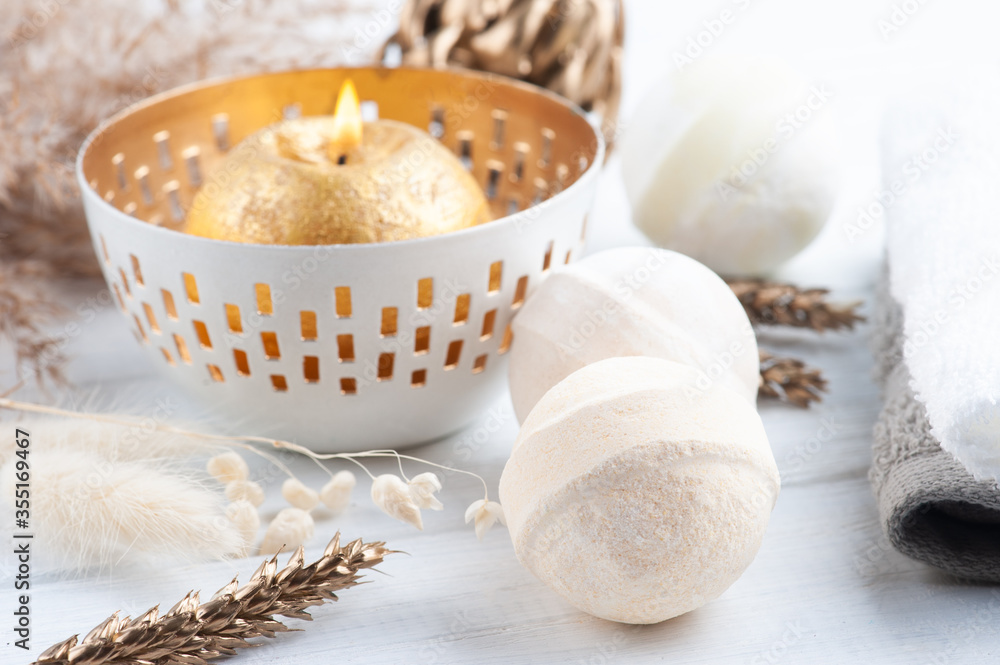 Bath bombs in spa composition Bath bombs in spa composition