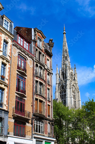 Lille : Eglise Saint Maurice et façades