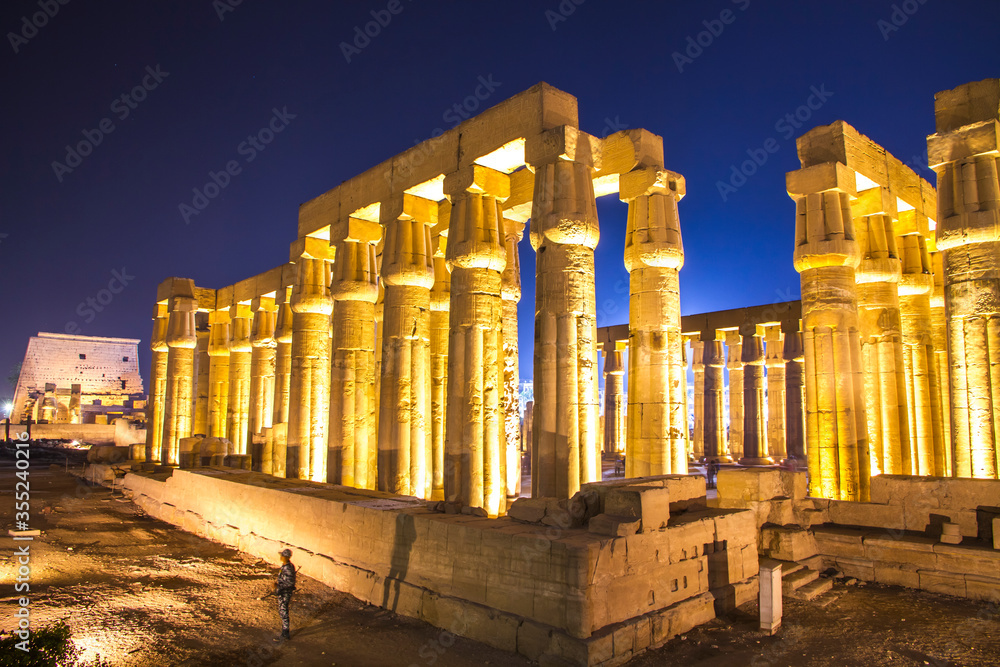Obraz premium Ancient Luxor temple at sunset, UNESCO World Heritage site, Luxor, Egypt.