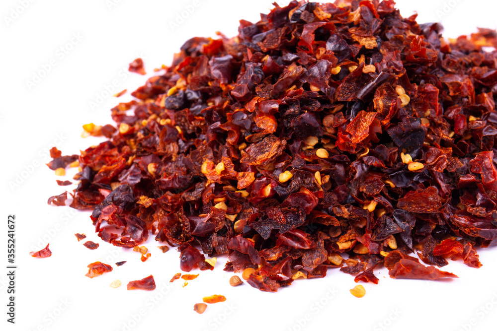 Pequin chilli Flakes in white natural spice