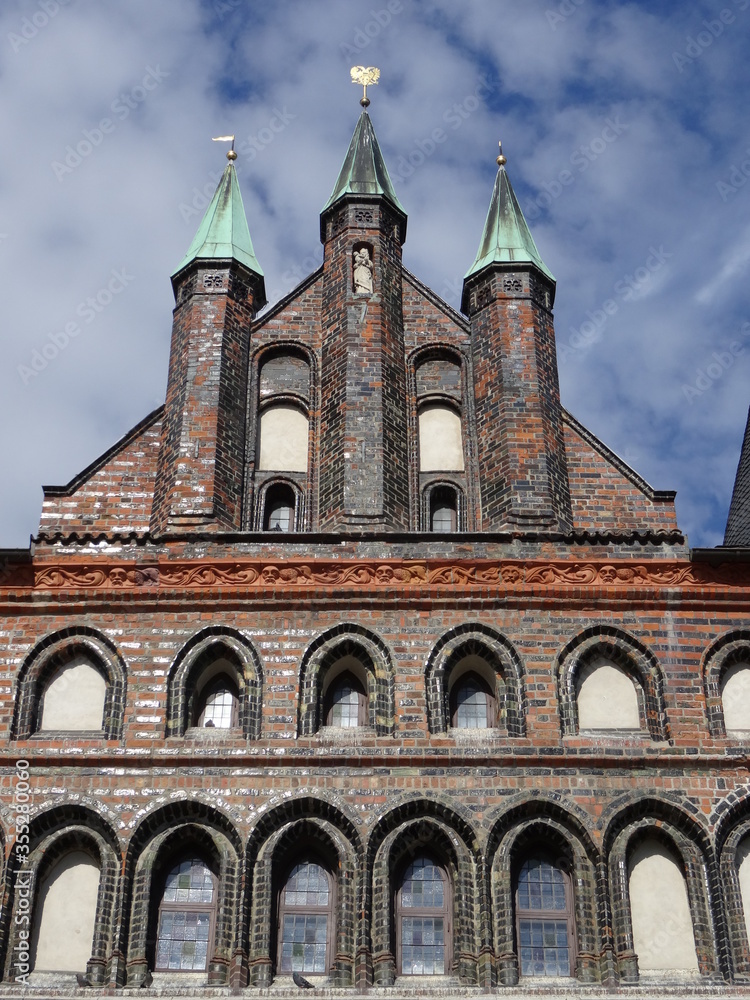 historisches Holstentor in Lübeck