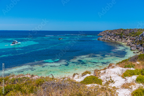 Fotografie Porpoise bay viewed from parker point at Rottnest island in Australia
