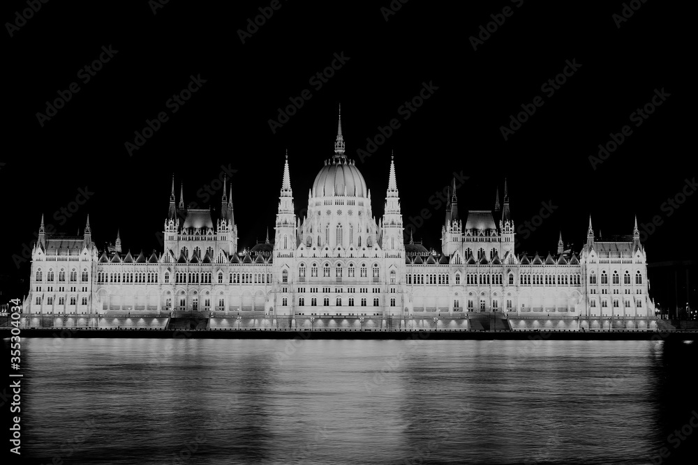 Fototapeta premium budapest parliament building