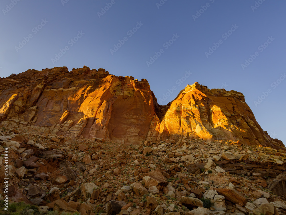 Obraz premium Beautiful sunset landscape of Capitol Reef National Park