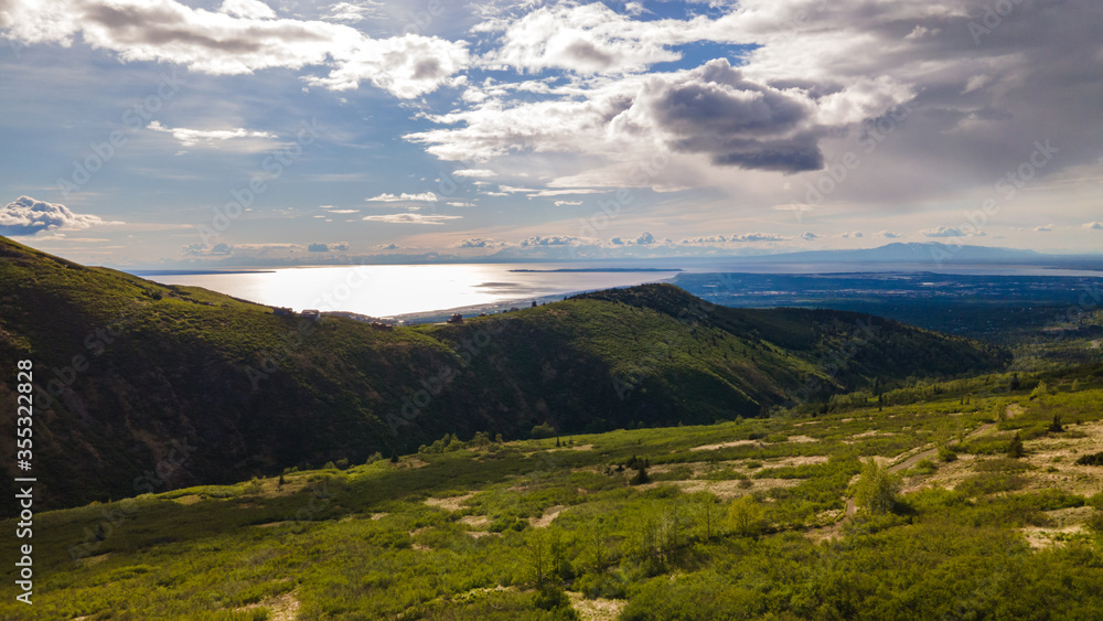 Obraz premium Afternoon view of Fire Island from Flattop Mountain Trail.