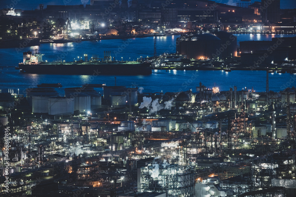 Obraz premium 水島コンビナート 工場夜景 -鷲羽山スカイライン水島展望台より-