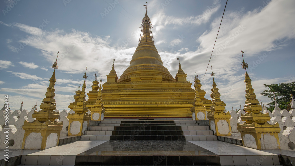 Fototapeta premium Mandalay, Myanmar - August 15th 2015 : an historic Buddhist monastery located near Mandalay Hill, Mandalay Region, Myanmar