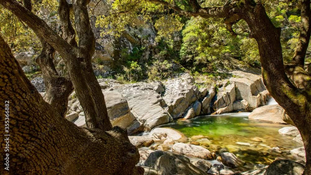 Timelapse dans la gorge d'Eric, Hérault Timelapse dans la gorge d'Eric, Hérault