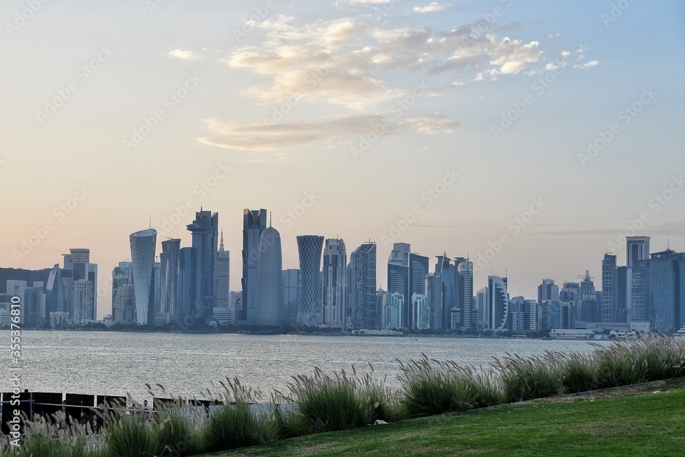 Obraz premium city skyline at sunset