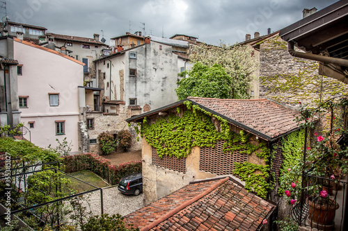 View from the window to the courtyard in the Upper city. Bergamo  Lombardy  Italy