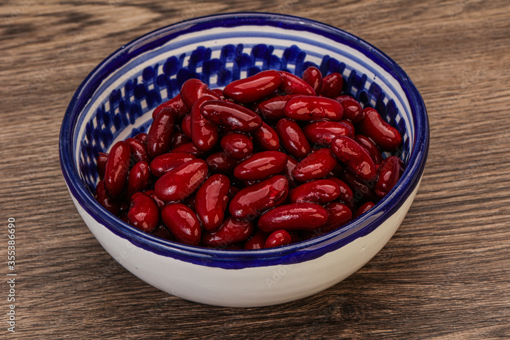 Red baked kidney in the bowl Red baked kidney in the bowl