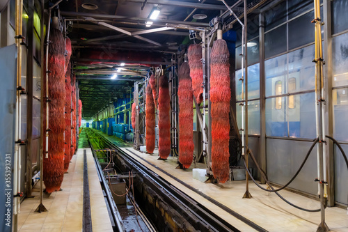 Subway automatic wash brushes for trains