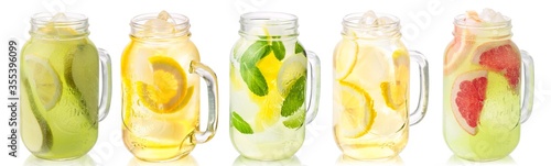 Fotografia Iced beverages or lemonade in mason jars isolated
