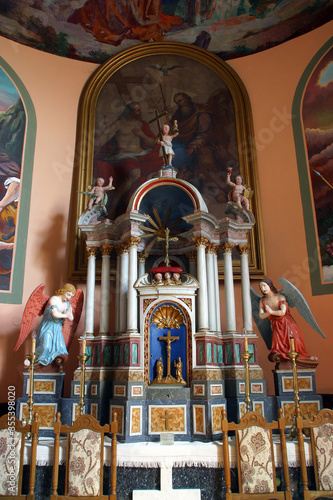 The main altar is the Parish Church of the Holy Trinity in Kraljevec na Sutli, Croatia © zatletic