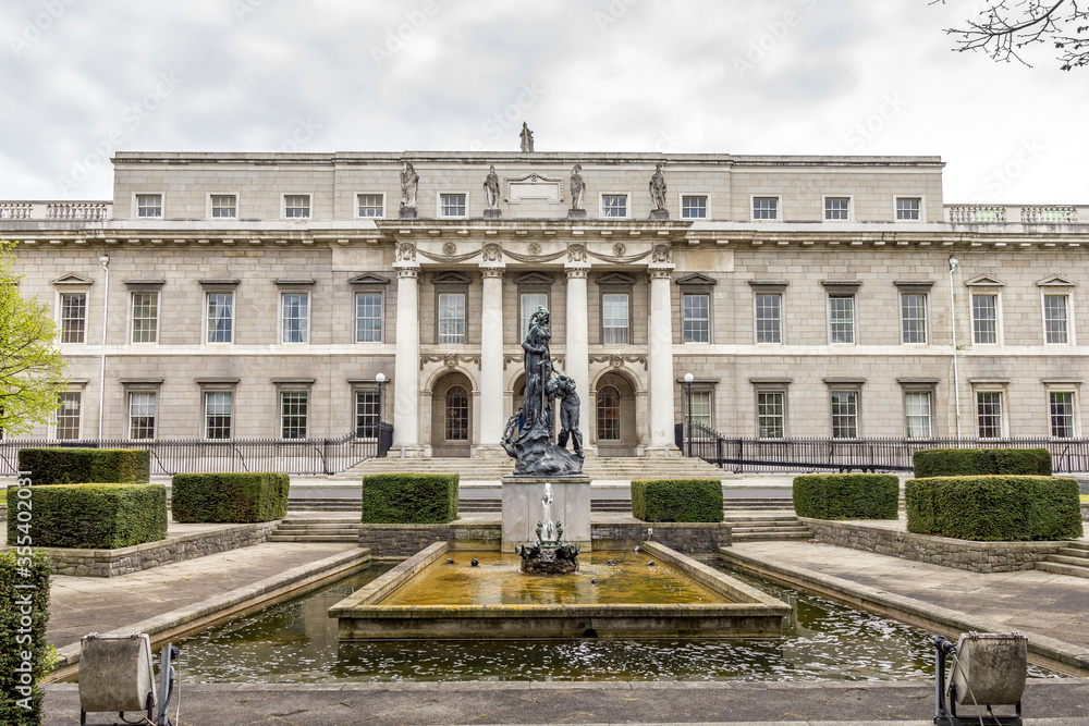 Obraz premium National Gallery of Ireland, Merrion Square, Dublin