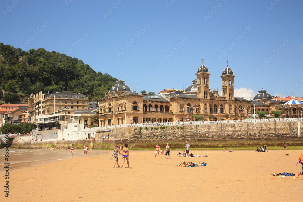 Fototapeta premium Plage de San Sebastian Pays Basque Espagne 
