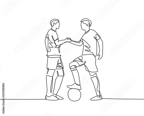 Continuous line drawing of two football player and handshaking to show sportsmanship before starting the match. Respect in soccer sport concept. One line drawing vector illustration