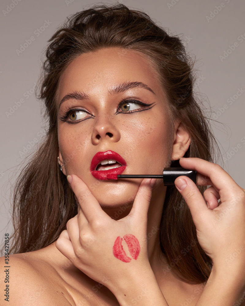 Beauty Fashion Make up Red lips Model Hair healthy Kiss Beauty Fashion Make up Red lips Model Hair healthy Kiss