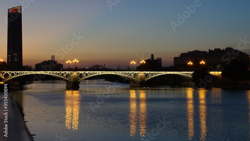 Puente de Triana - Sevilla 02 Junio 2020