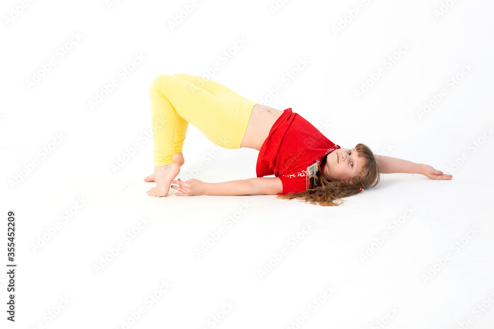 irl gymnast, acrobat, dancer shows gymnastic bridge, trick
irl gymnast, acrobat, dancer shows gymnastic bridge, trick