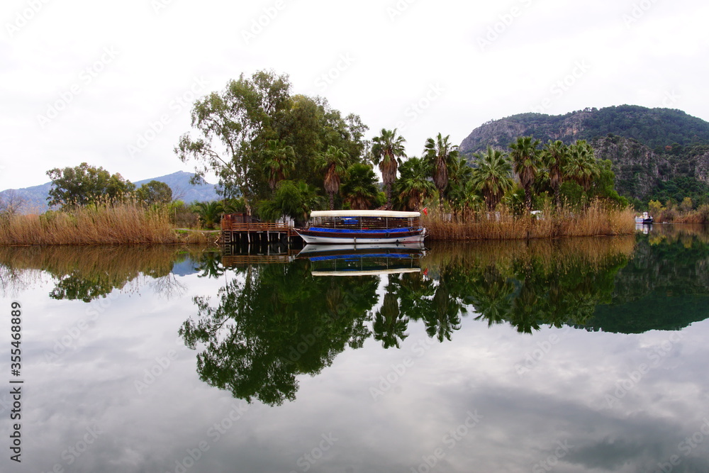 Fototapeta premium boat on the river