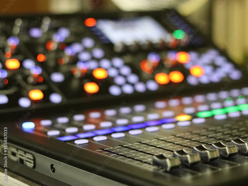 Naklejka premium digitales Tonmischpult | digital sound Mixer