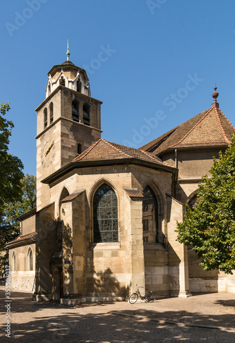 The gothic Madeleine Church in Geneva © Rhombur