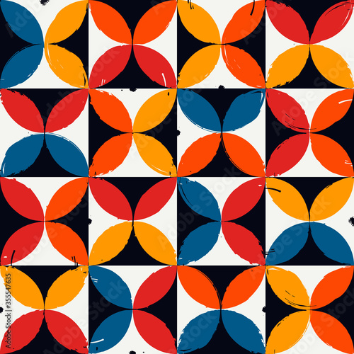Half circle seamless pattern. Grunge paint brush texture. Irregular chaotic print. Bauhaus stile geometric background