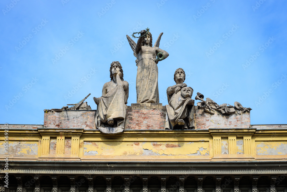 Sculptures of angel and actors ( Bologna - Italy)