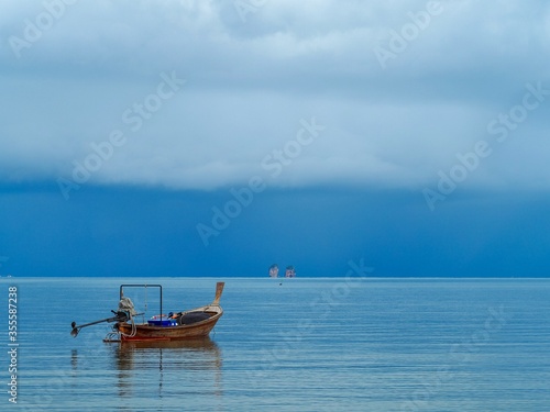 Fototapeta Naklejka Na Ścianę i Meble -  fishing boat in the sea