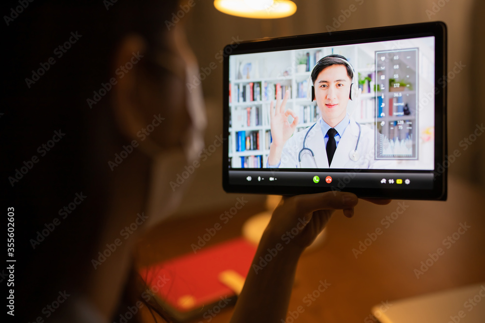 Fototapeta premium Telemedicine concept with tablet