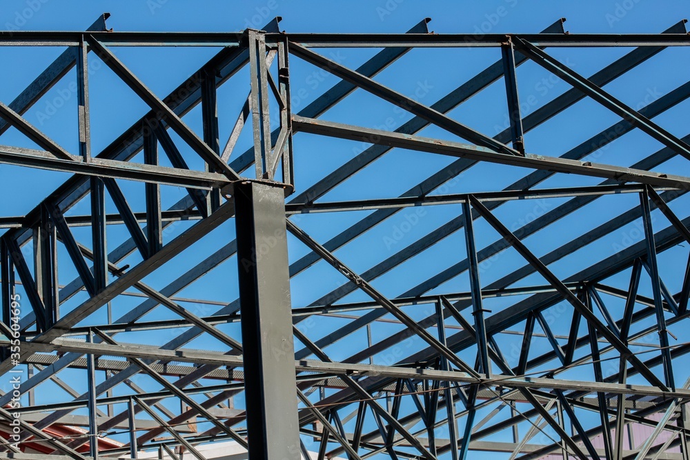 Steel frame, steel frame for building construction