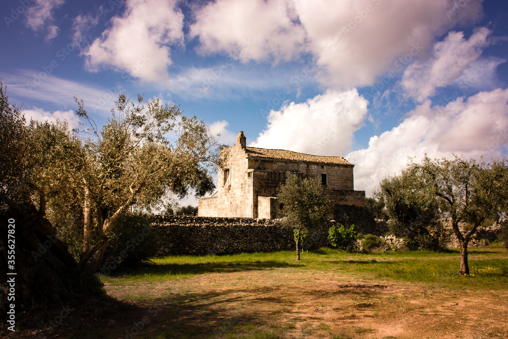 Fototapeta premium Paesaggio Rurale e antica masseria